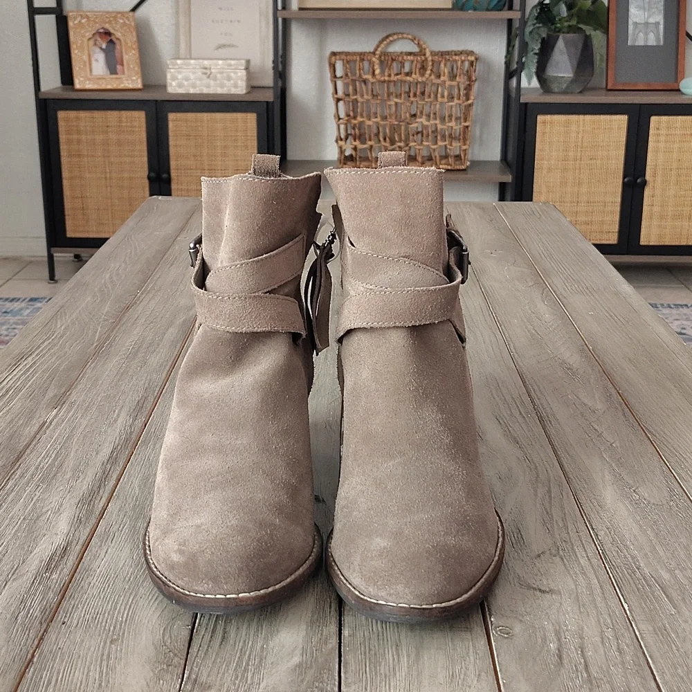 Sam Edelman Western-Inspired Suede Ankle Boots In Taupe Size 10